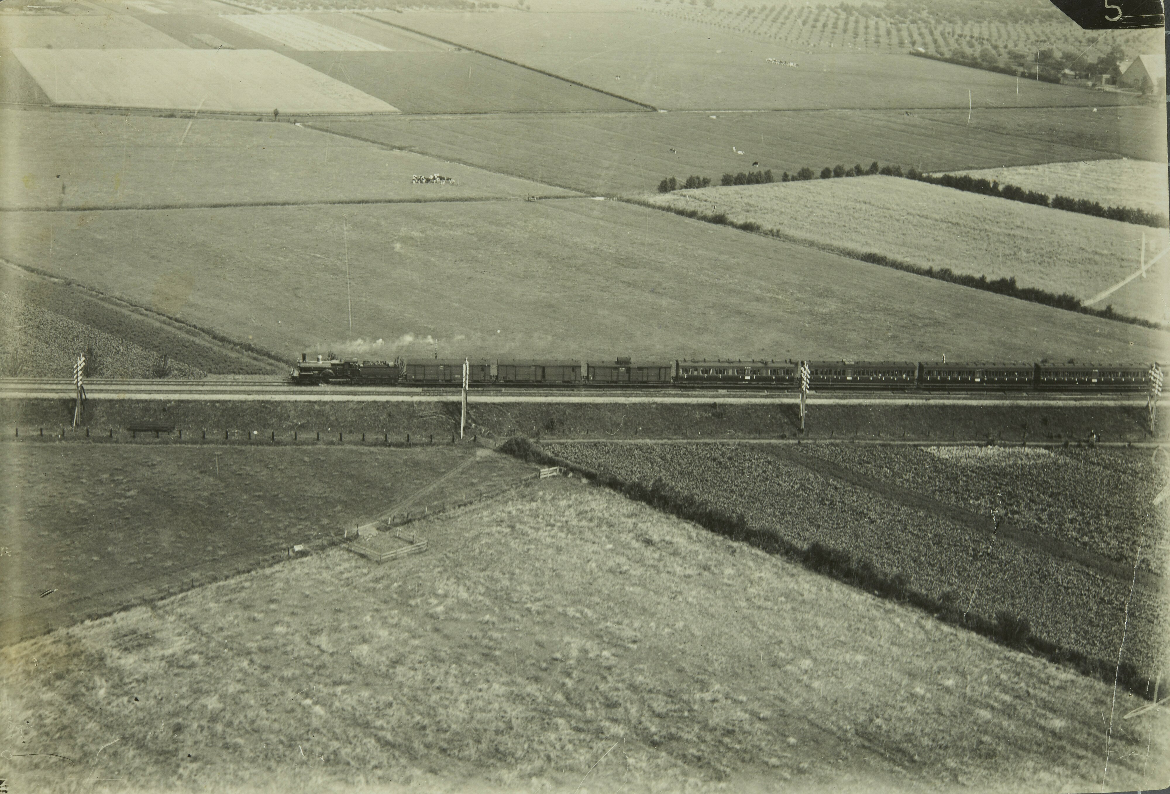 Trein in Gelderland. 1920-1940