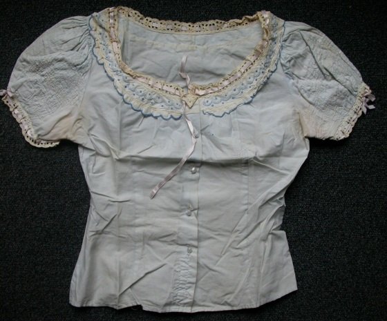 Blouse from the play The Diary of Anne Frank | Anne Frank House